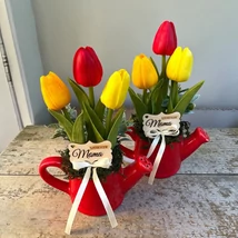 Anyák napi páros akció - 2 db 3 szálas piros-sárga gumitulipánnal, piros kanna kaspóban, Szeretlek Mama felirattal