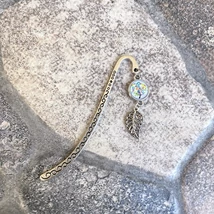 Színes fa, pálcás, könyvjelző