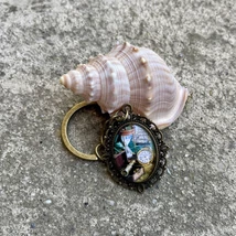 Irodalom kulcstartó