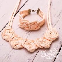 Barack színű, csomózott szett