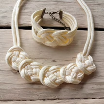 Krémszínű, csomózott szett