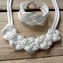 Fehér, csomózott szett