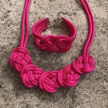 Sötét pink, csomózott szett