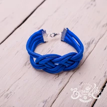 Királykék, csomózott karkötő