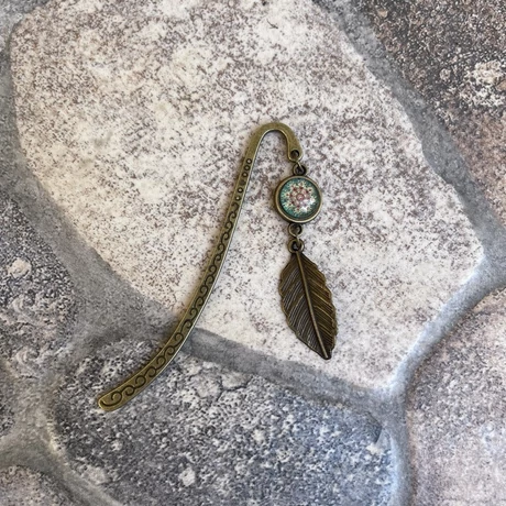 Zöld mandalás, pálcás, könyvjelző