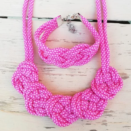 Pink-fehér pöttyös, csomózott szett