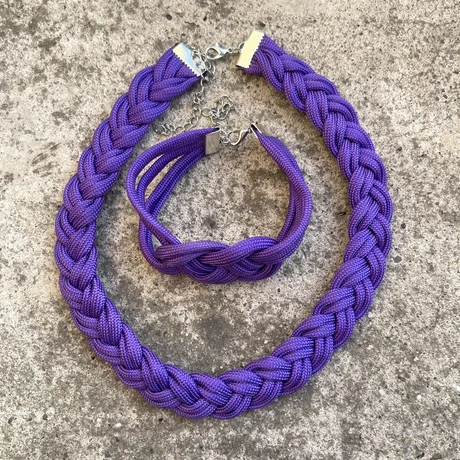 Sötétlila, fonott ékszer szett
